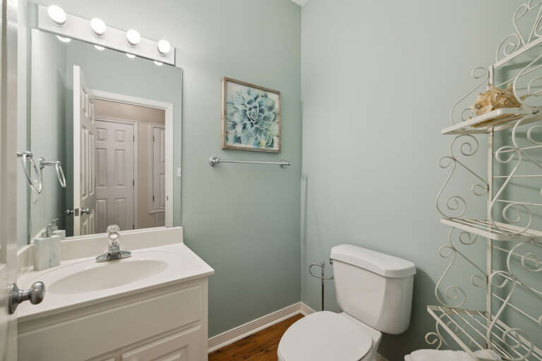 6b-2nd-Floor-Half-Bath