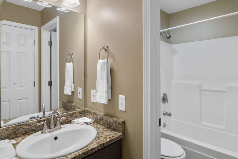 22-Windancer-406-Bathroom-2