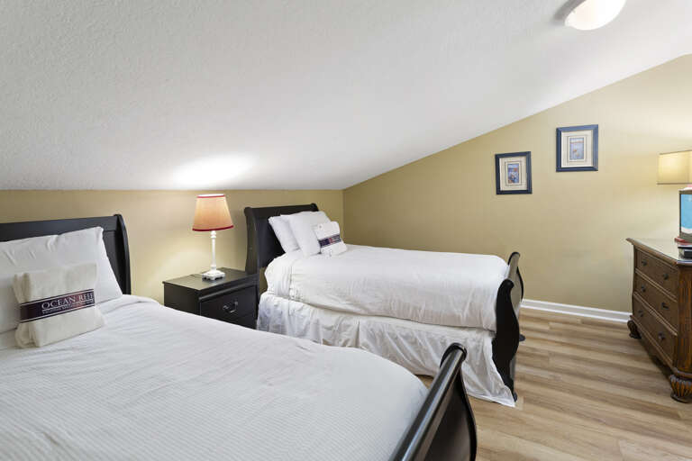 22-Windancer-406-Bedroom-2