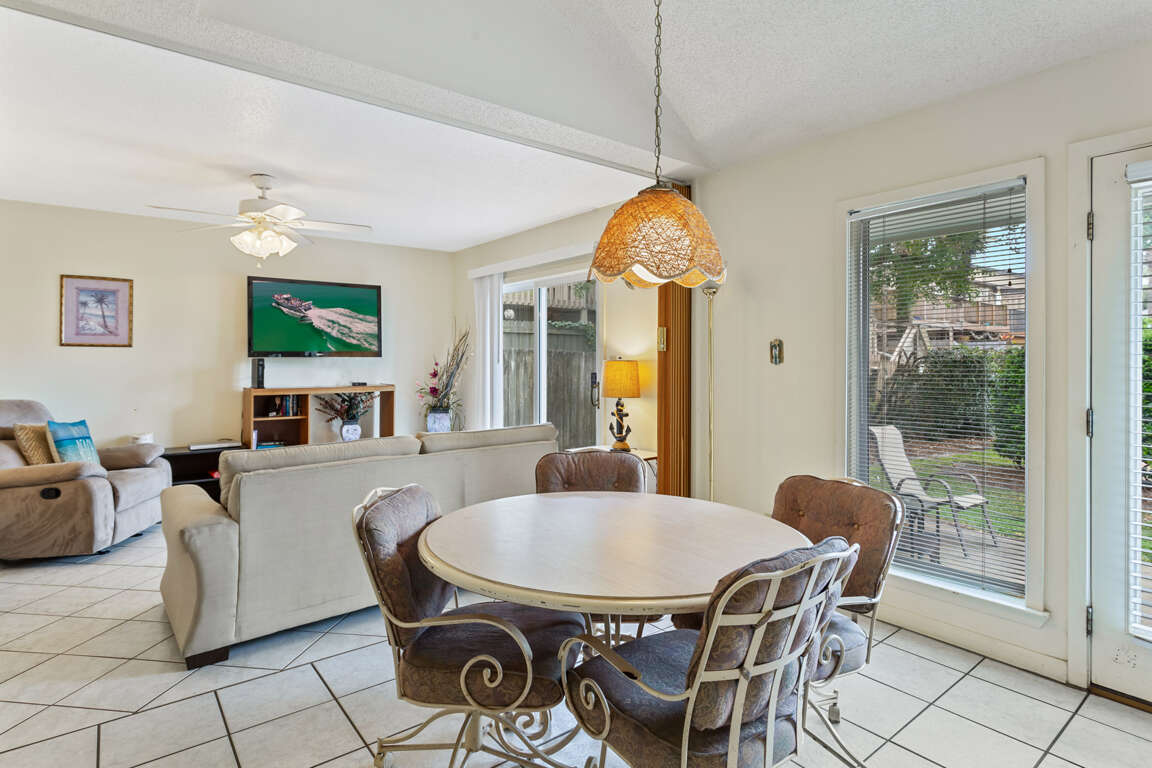 Sea Cabins 8A Beautiful Condo for 6 Guests in Miramar Beach, FL