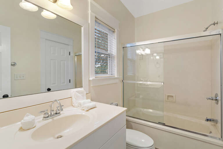 22-Lucky-Charm-Bathroom-3