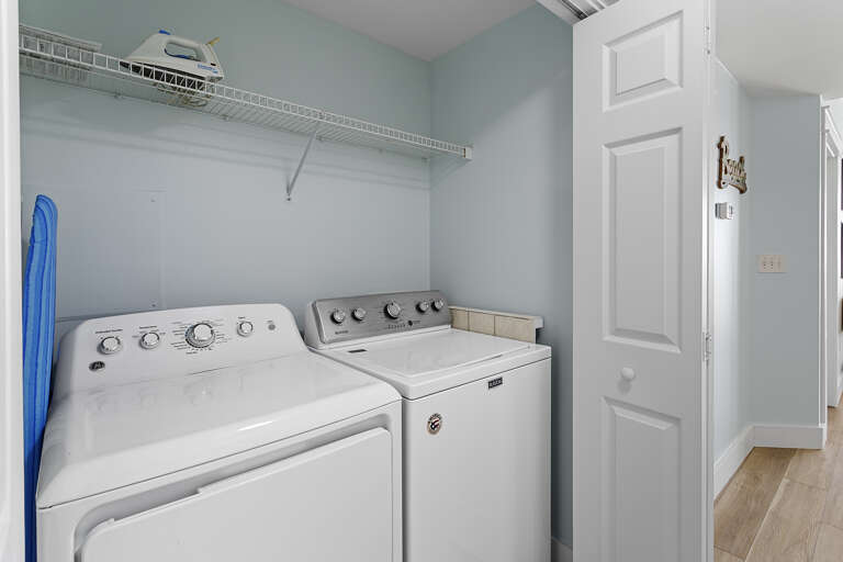 24-Majestic-Sun-1004A-Laundry