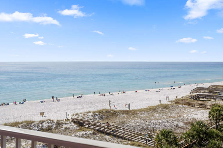 23-Mainsail-154-Balcony-View