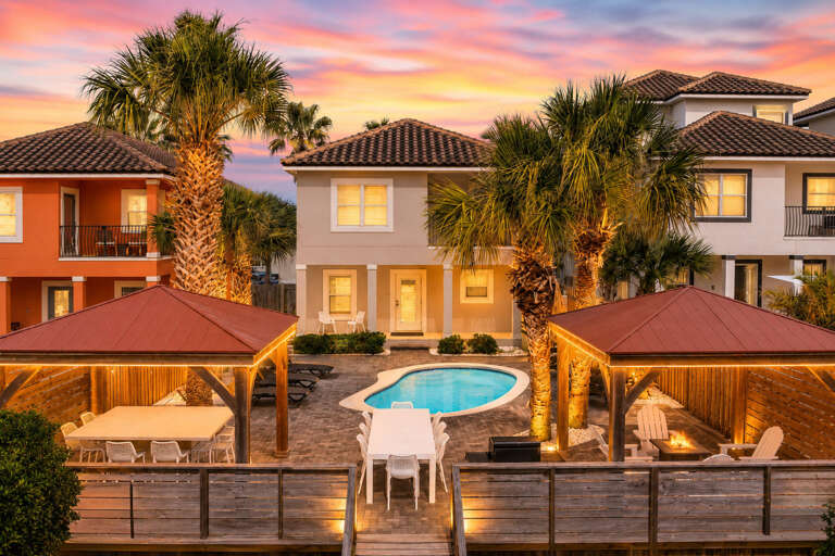 Breakaway Exterior