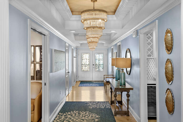 Majestic Sun 1203A Hallway Alt