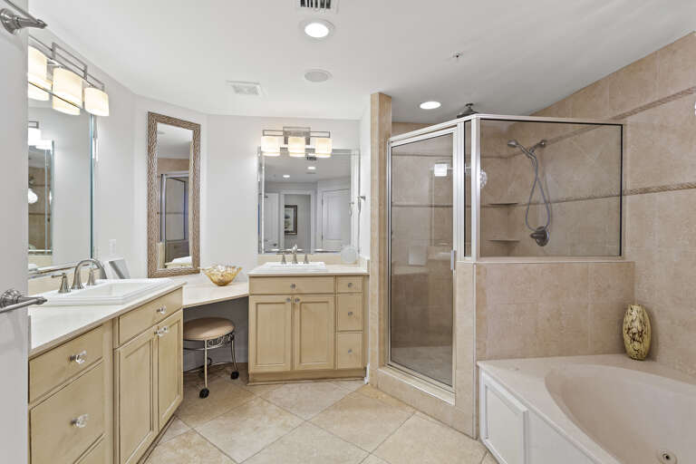 24-Majestic-Sun-Penthouse-1203B-Primary-Bathroom