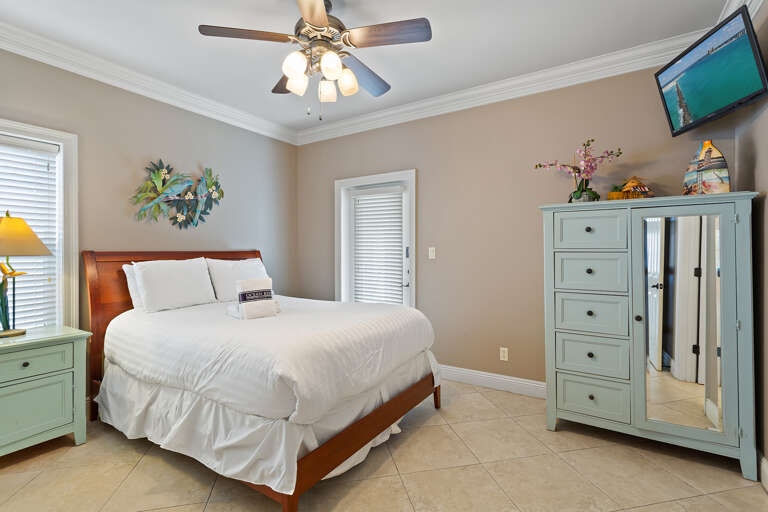 24-Linger-Longer-Guest-Bedroom-2 24-Linger-Longer-Guest-Bedroom-2