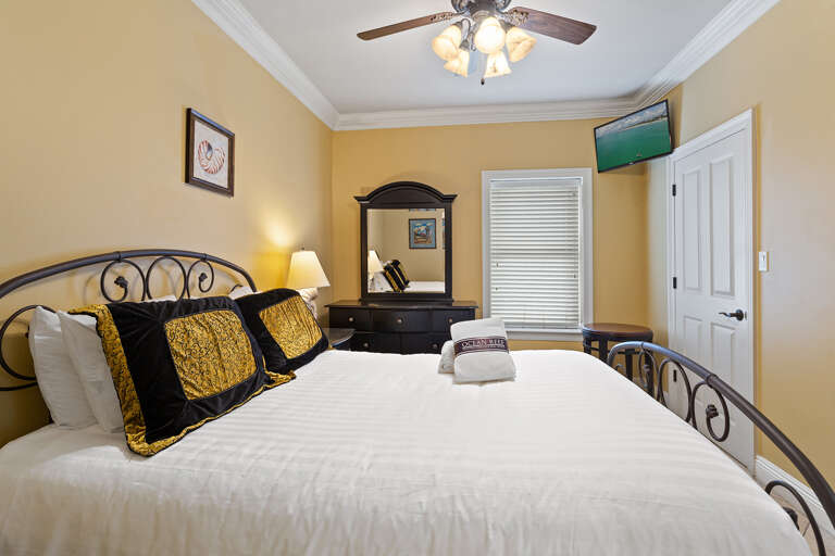 24-Linger-Longer-Guest-Bedroom 24-Linger-Longer-Guest-Bedroom