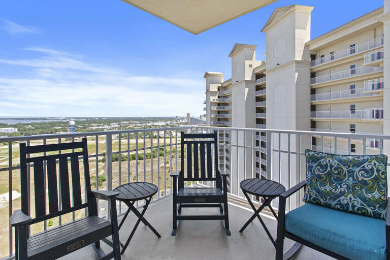 24-Ariel-Dunes-II-2101-Guest-Balcony