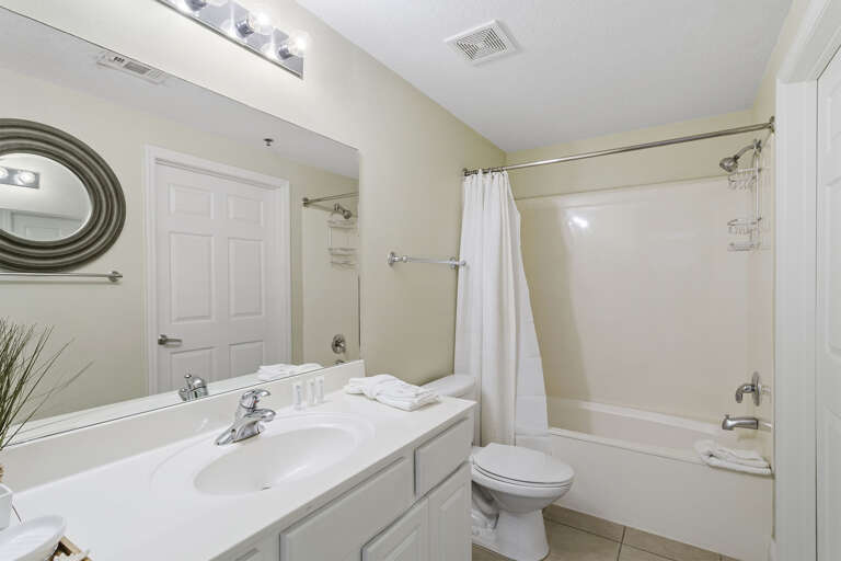 22-Ariel-Dunes-I-1808-Guest-Bath