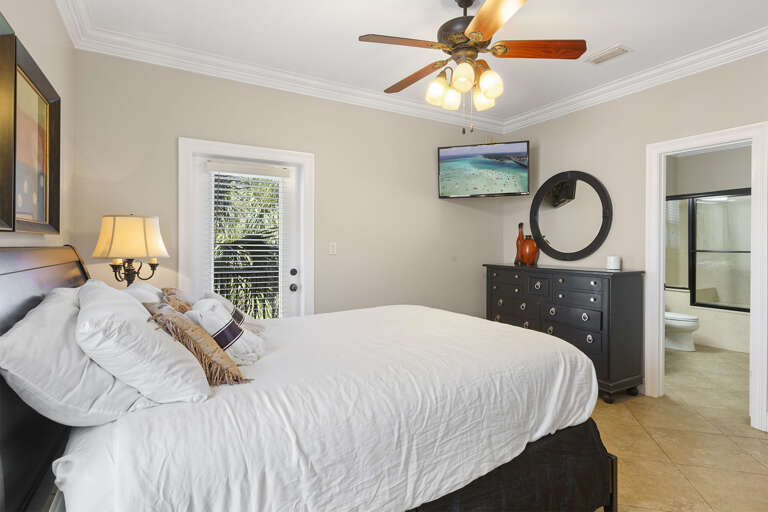22-Sunset-Beach-Guest-Bedroom-3 22-Sunset-Beach-Guest-Bedroom-3
