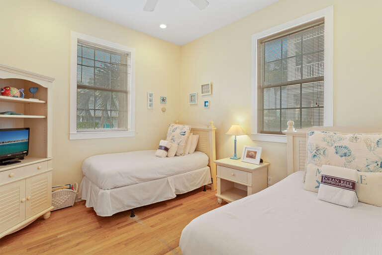 22-Beachy-Keen-Bedroom-2 22-Beachy-Keen-Bedroom-2
