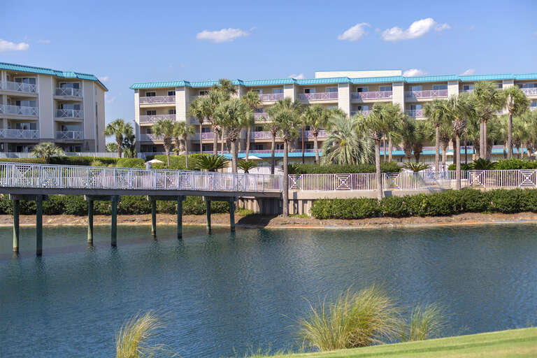 19-Amalfi-Coast-Boardwalk-Over-Lake