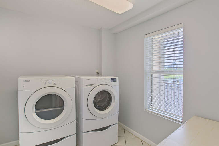 20-Amalfi-Coast-104A-Laundry