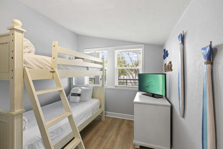 Always Summer Bunk Room