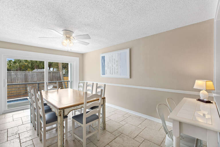 Always Summer Dining