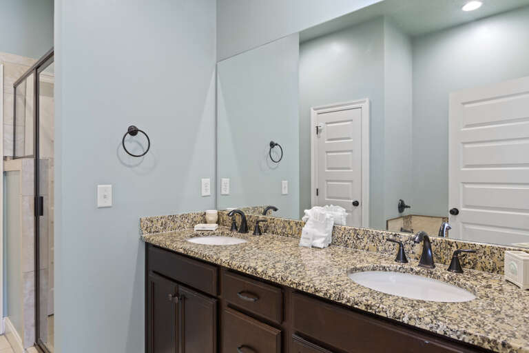 22-Beach-Basket-Master-Bath