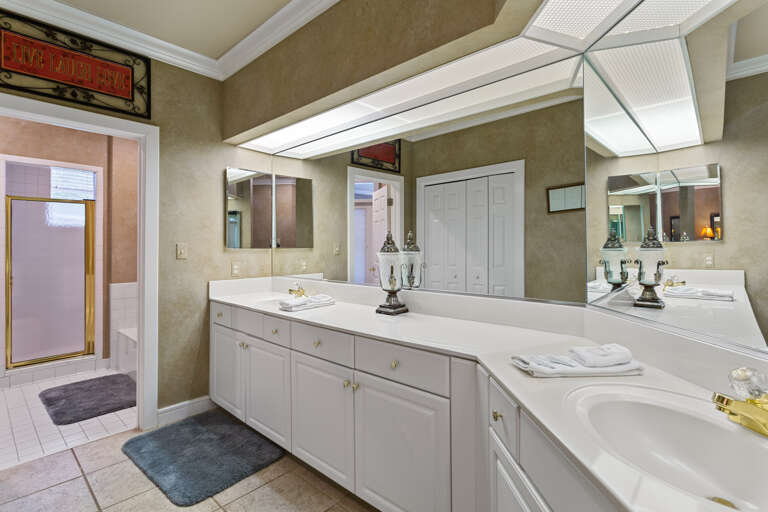 22-Tivoli-Terrace-5402-Bathroom