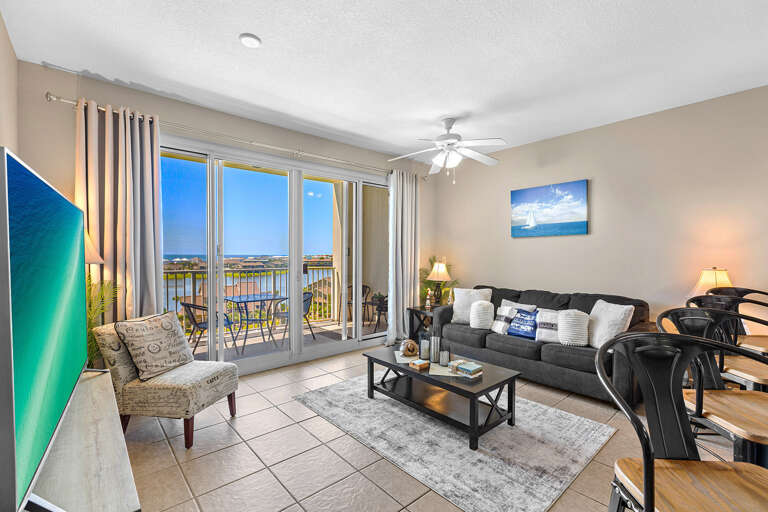 Ariel Dunes II 706 Living Room