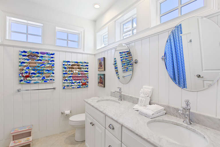 19-The-Grits-Carlton-Guest-Bath-2