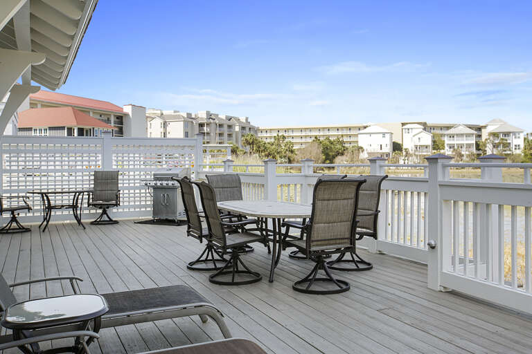 23-Gritz-Carlton-Patio