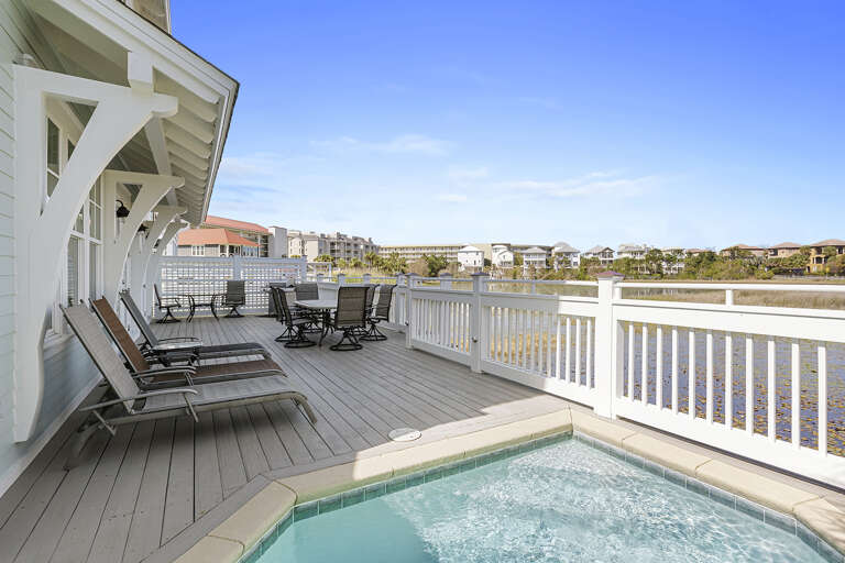 23-Gritz-Carlton-Pool-Deck