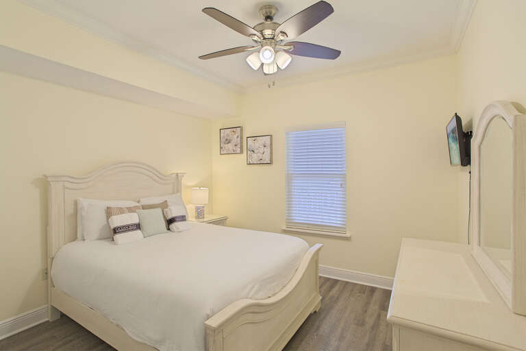 21-Ariel-Dunes-I-1302-Guest-Bedroom