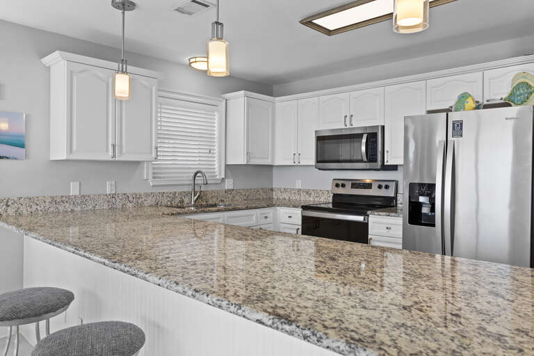 23-Emerald-Dunes-105-Kitchen