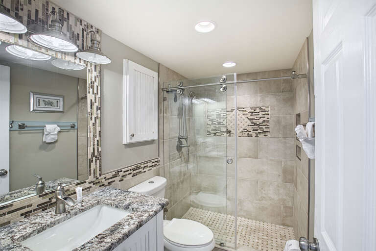 20-Huntington-By-The-Sea-402-Master-Bath