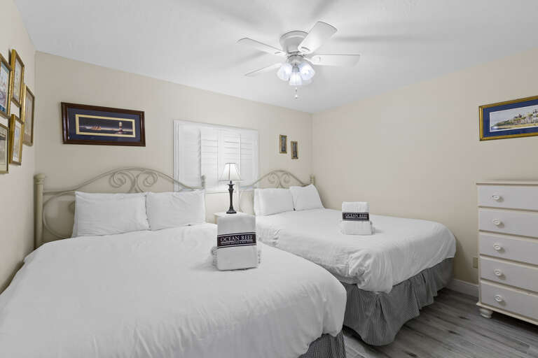23-Huntington-by-the-Sea-402-Guest-Bedroom