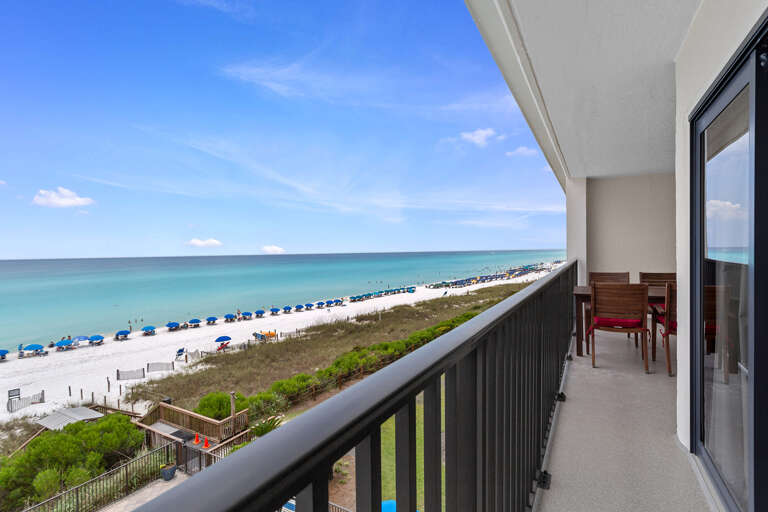 23-Huntington-by-the-Sea-402-Primary-Bedroom-Balcony