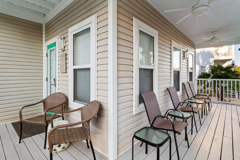 22-Edens-Estate-Front-Porch