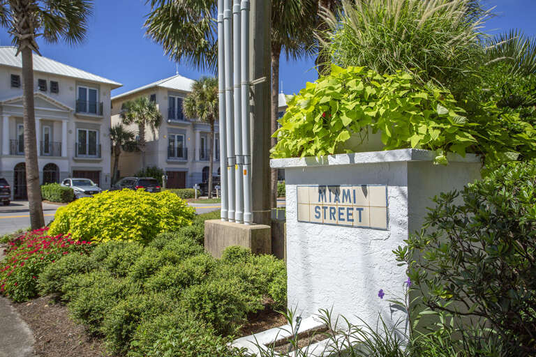 Frangista-Beach--Miami-Street