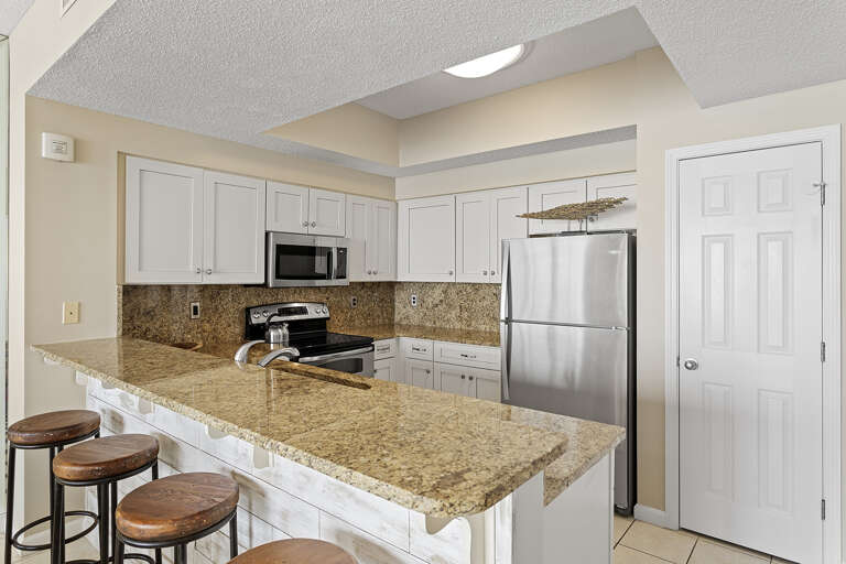 23-Majestic-Sun-602B-Kitchen
