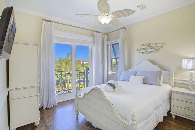 20-Good-Times-Bedroom