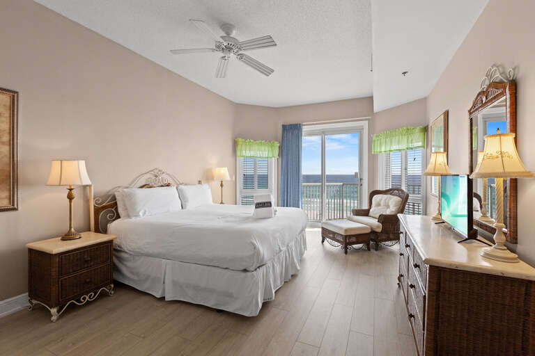 Empress 503 Guest Bedroom