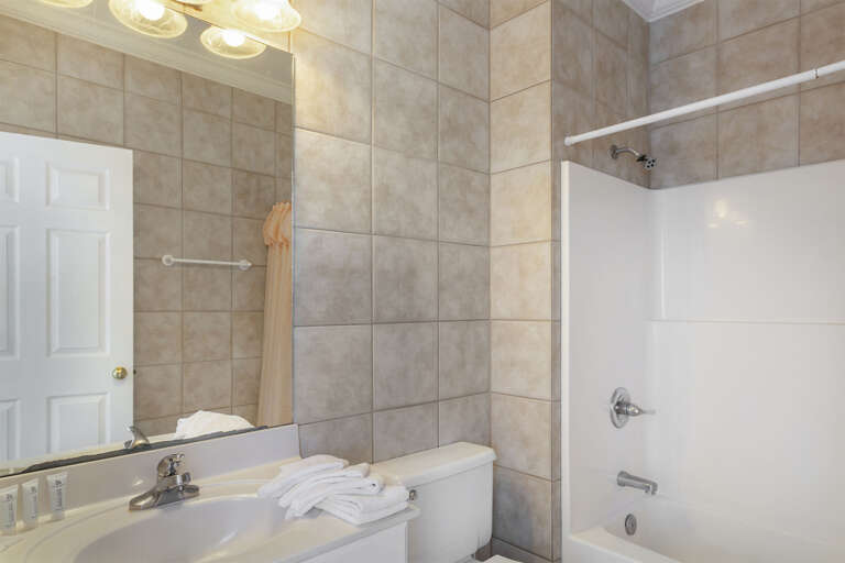 22-Sea-Spray-Bathroom-4 22-Sea-Spray-Bathroom-4