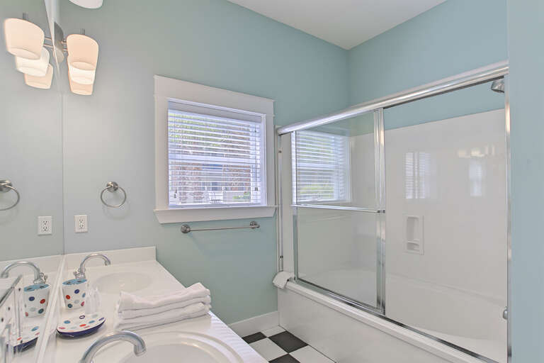 19-Polka-Dot-Bikini-Bedroom-2-Bath 19-Polka-Dot-Bikini-Bedroom-2-Bath