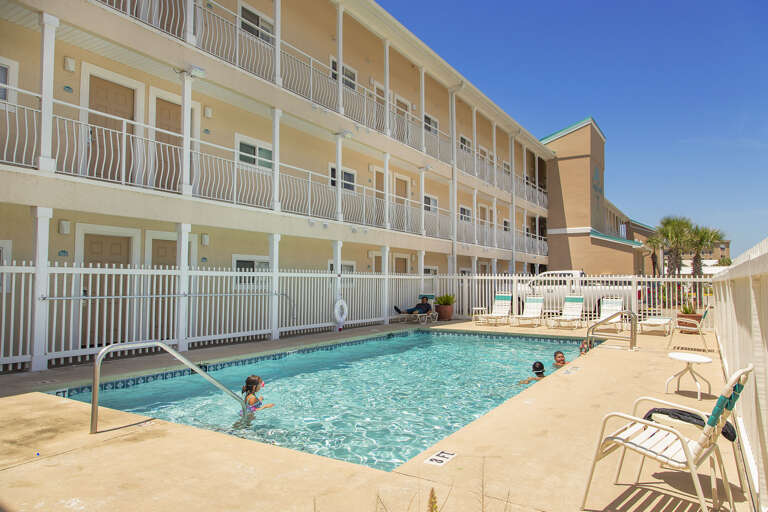 19-Crystal-Sands-A-Community-Pool