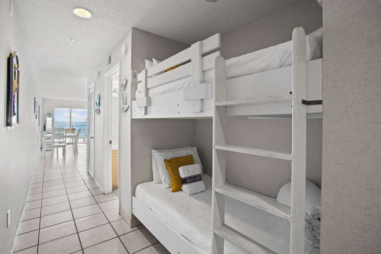 Crystal Sands 211A Bunks