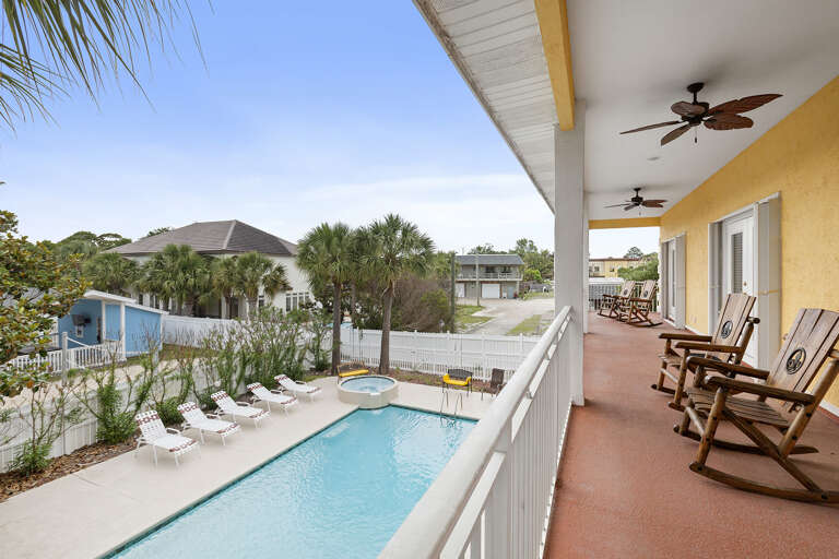 23-Chateau-Louise-Balcony