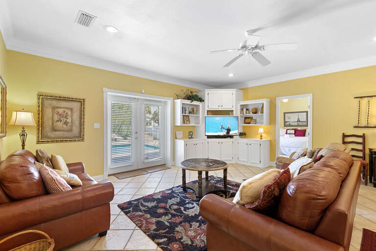 23-Chateau-Louise-Lower-Level-Living