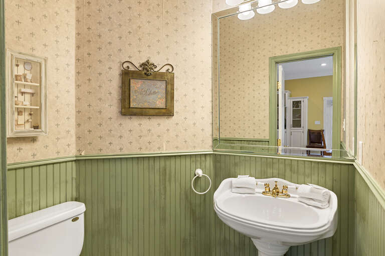 23-Chateau-Louise-Powder-Room