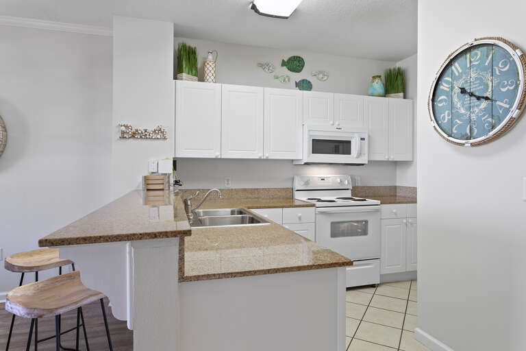 24-Emerald-Waters-404-Kitchen 24-Emerald-Waters-404-Kitchen