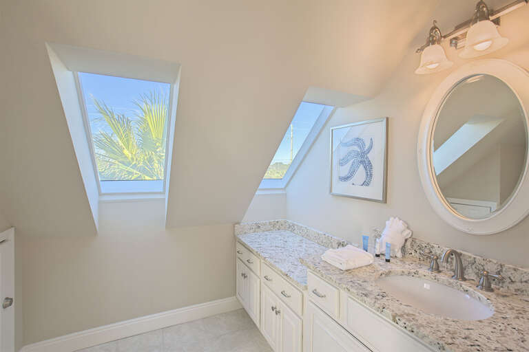 20-Beach-House-Bathroom-3