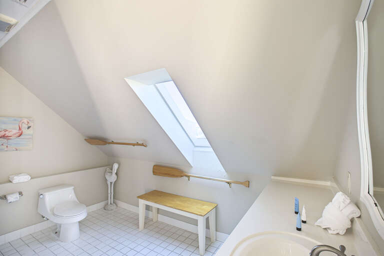 20-Beach-House-Bathroom-4