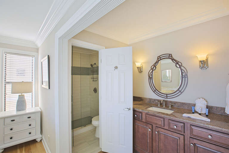 20-Beach-House-Master-Bath