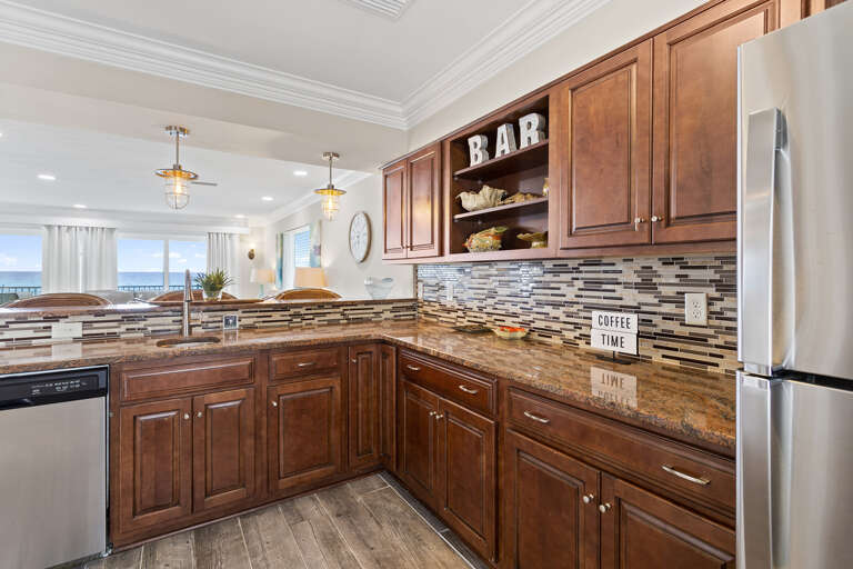 23-Beach-House-Kitchen-Alt