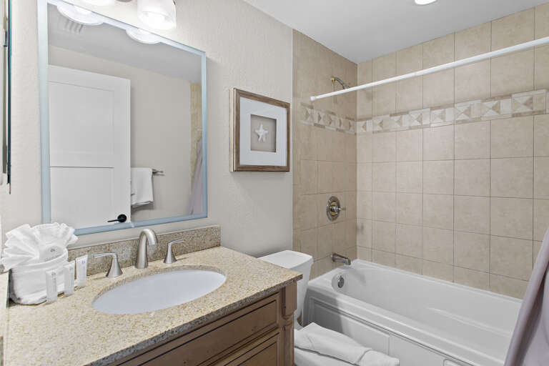 Costa Del Sol B3 Guest Bathroom