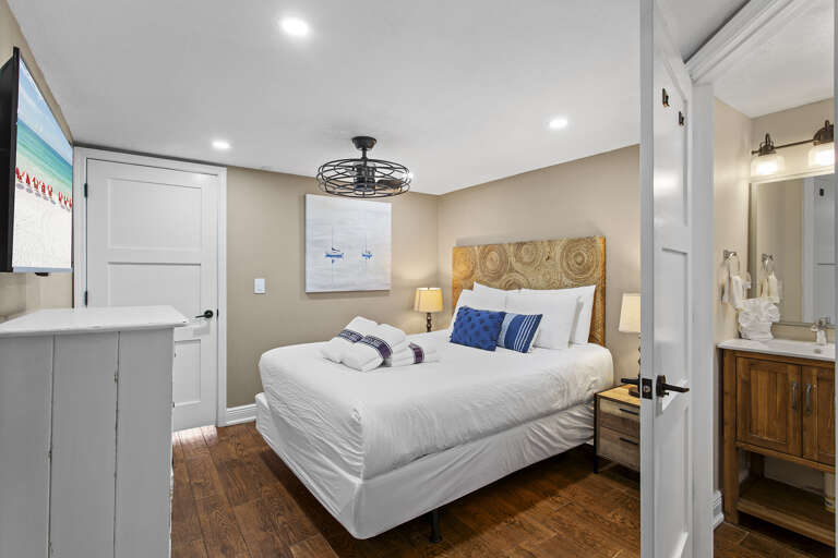 Costa Del Sol B3 Guest Bedroom